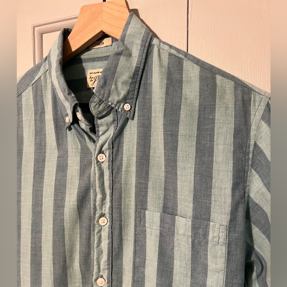 J. Crew Men’s Slim Fit size Small Striped Casual Button-Down
